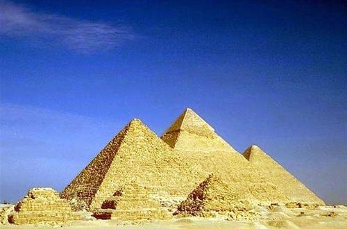 古埃及修建金字塔